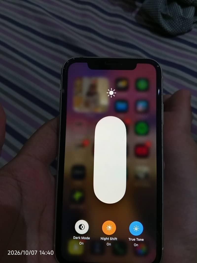 Apple iPhone 11 4