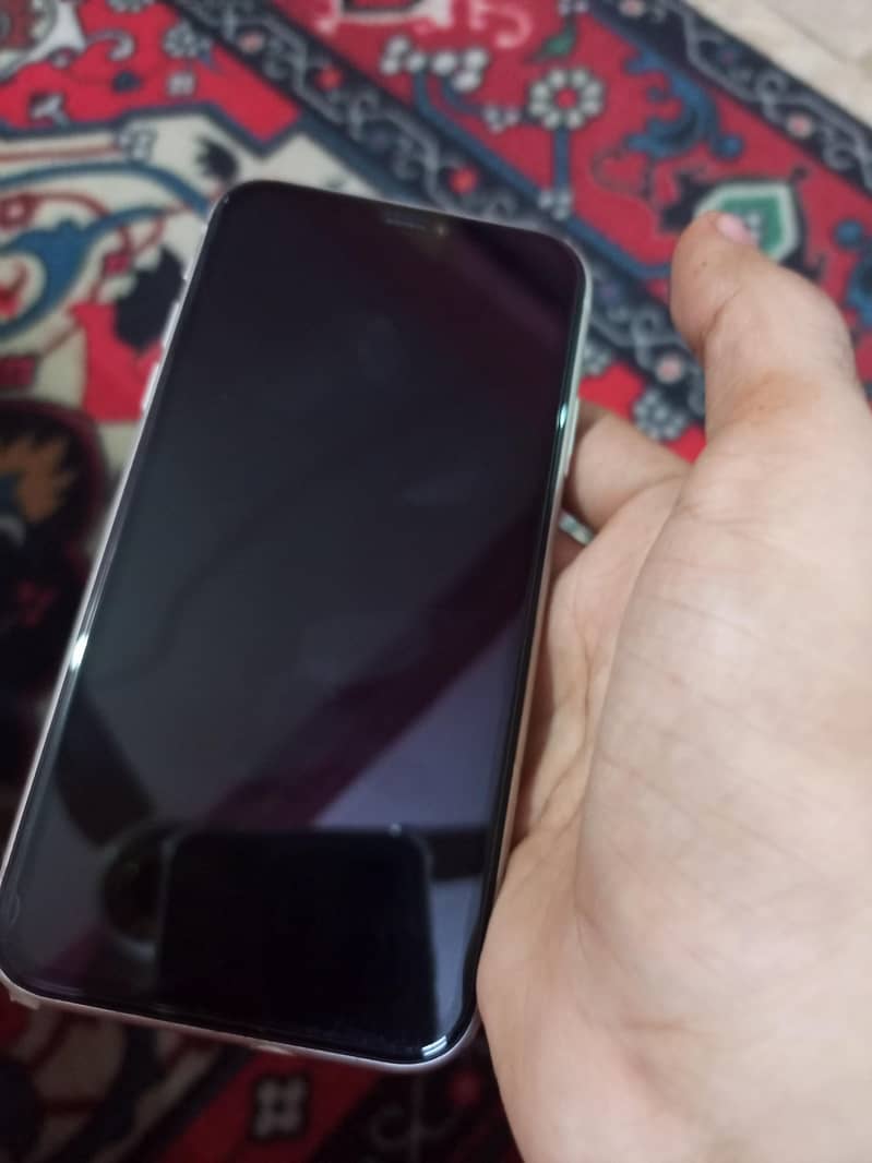 Apple iPhone 11 1