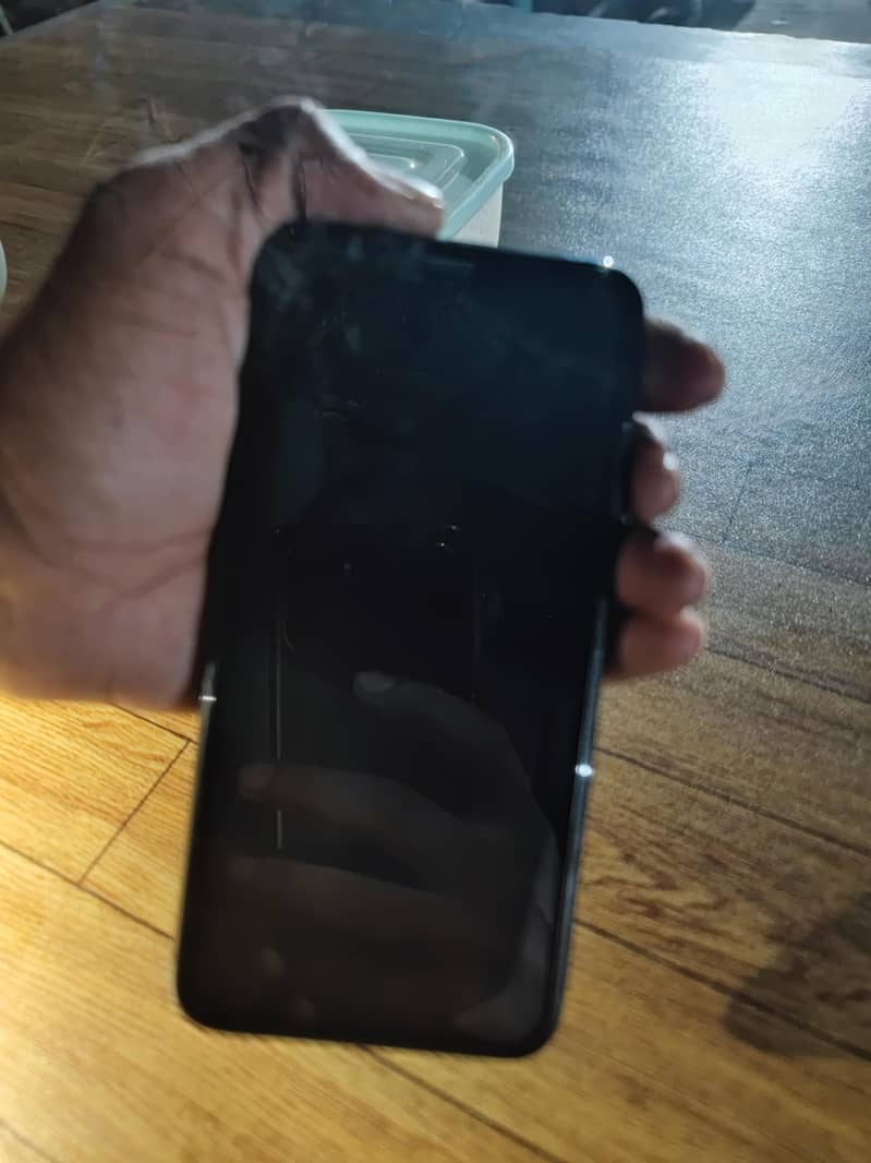 Apple iPhone 11 Pro Max 3