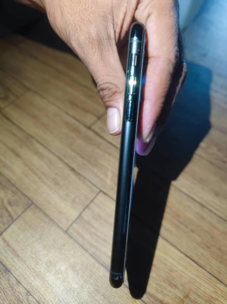 Apple iPhone 11 Pro Max 5