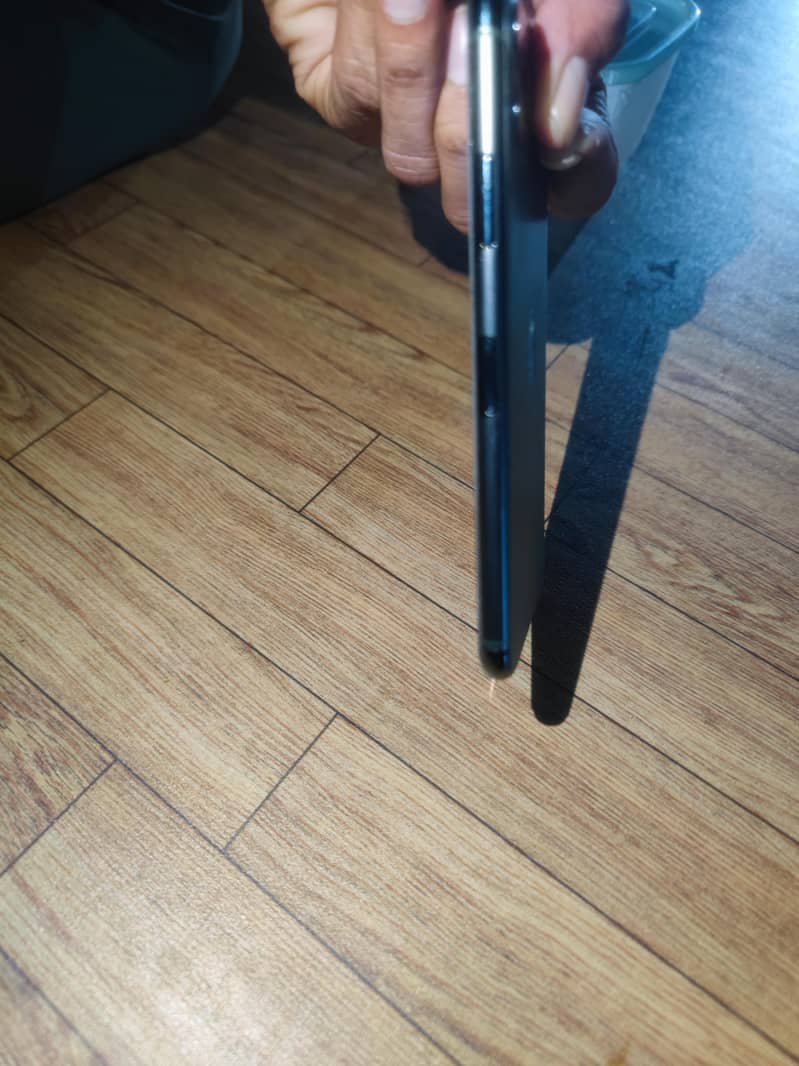 Apple iPhone 11 Pro Max 7