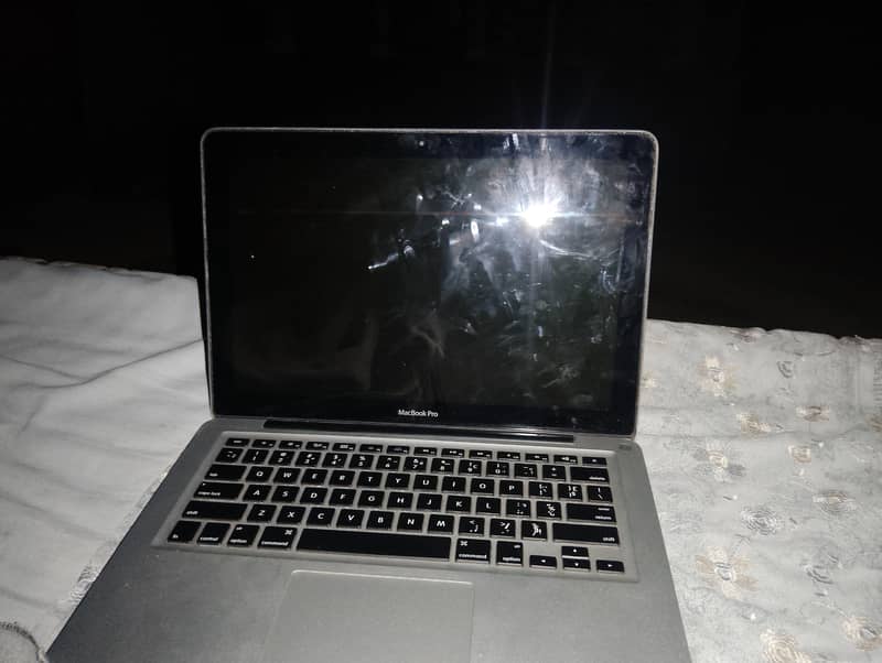 apple macbook pro. 1