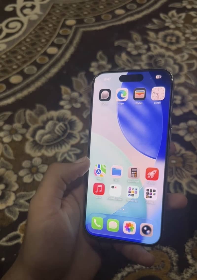 Apple iPhone 15 Pro 4