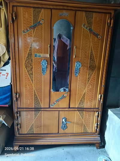 2 door Almari
