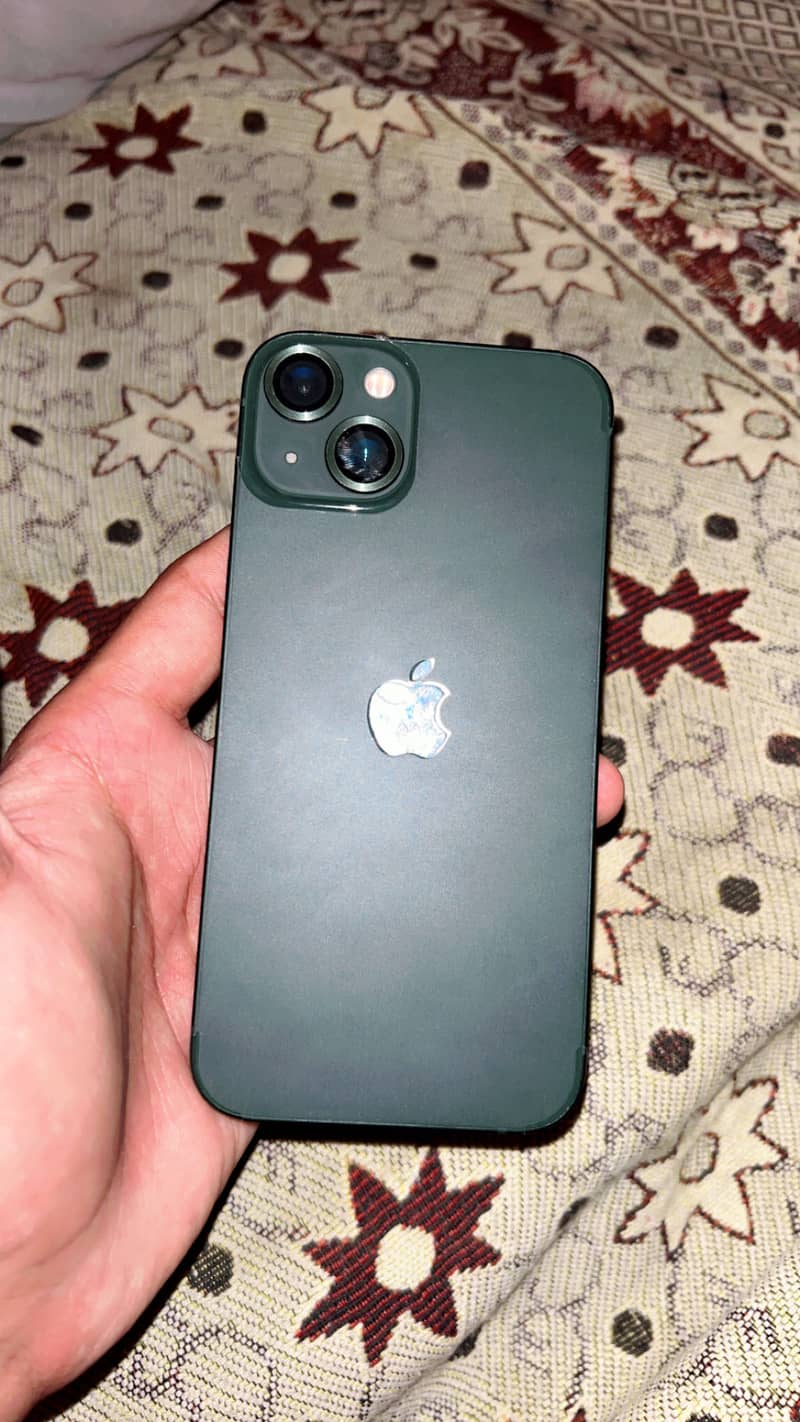 Apple iPhone 13 0
