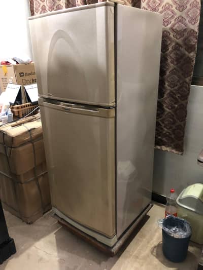 Dawlance Fridge + Freezer