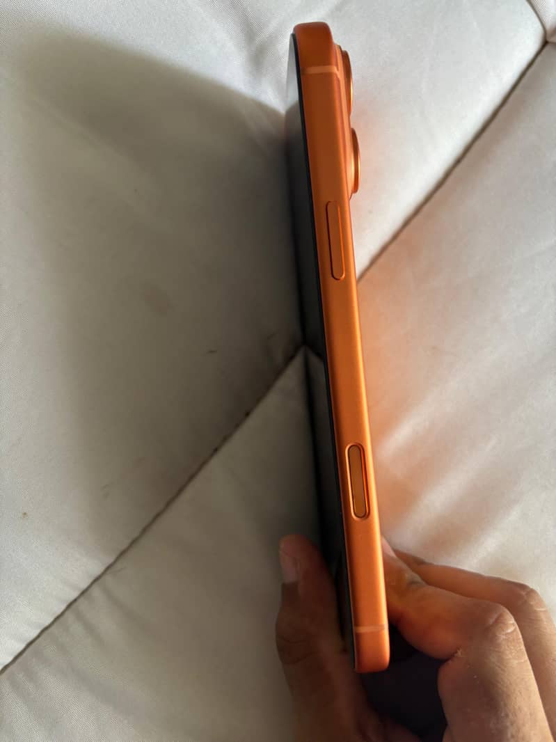 Apple iPhone 17 Pro Max 6