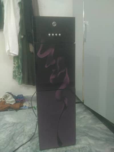 Pel Despenser in good condition