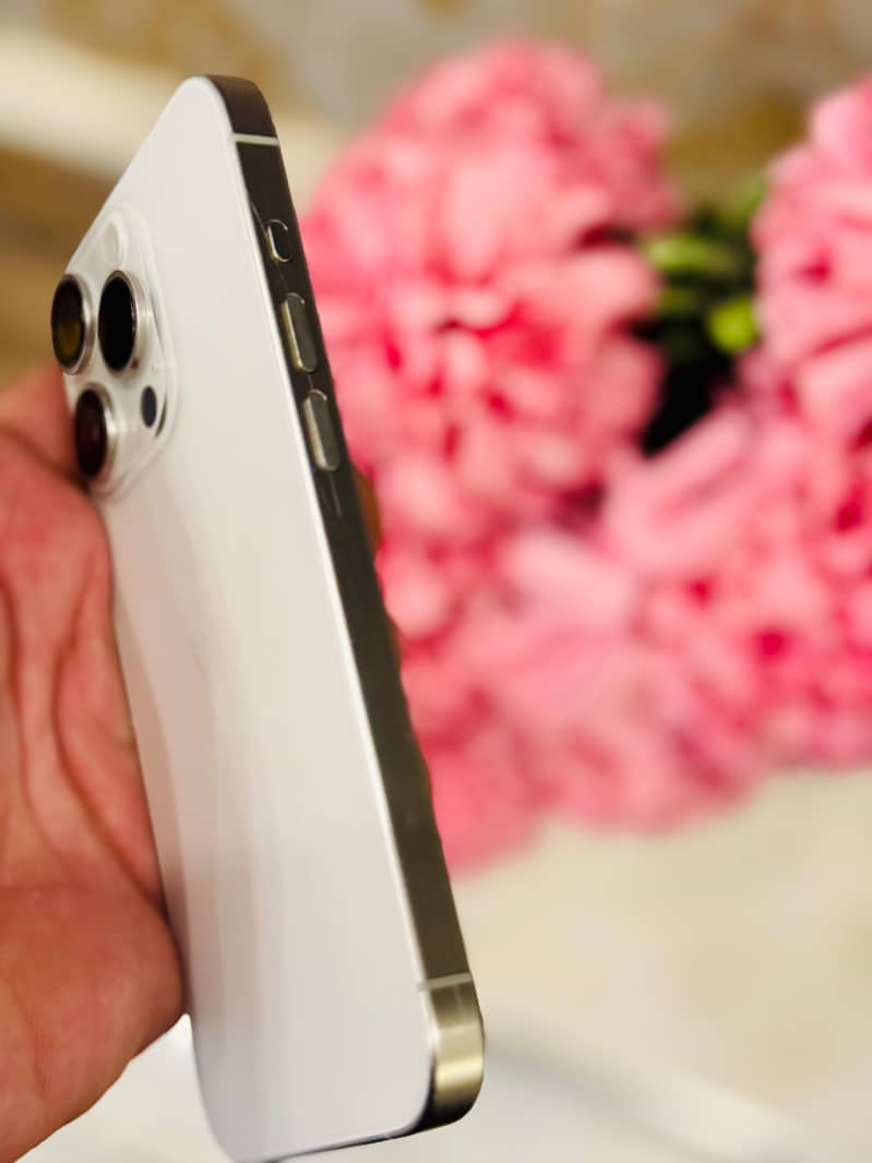 Apple iPhone 15 Pro 7