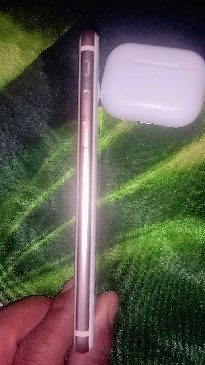 Apple iPhone 8 8