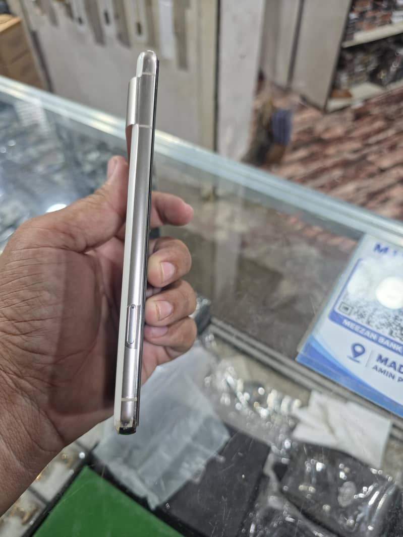 Google Pixel 8 Pro 1