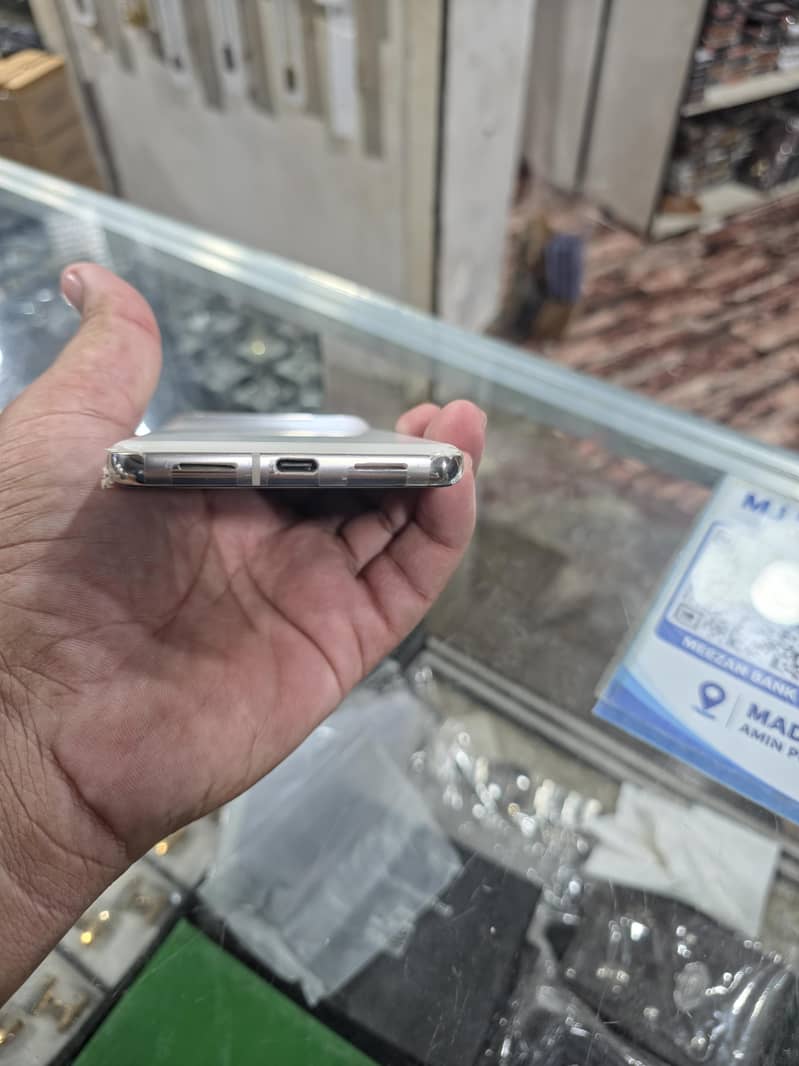 Google Pixel 8 Pro 4