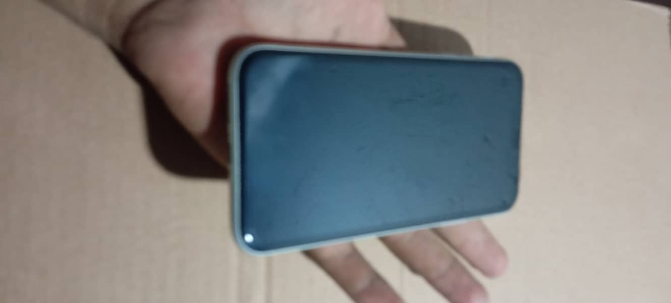 Apple iPhone XR 1