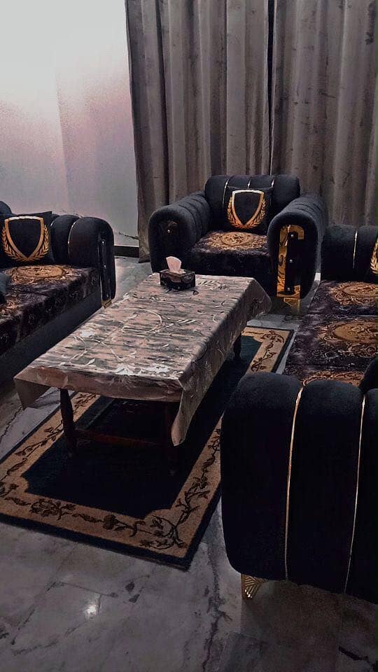 Sofa set 0