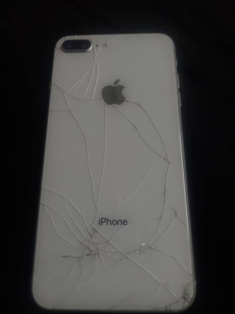 Apple iPhone 8 Plus 0