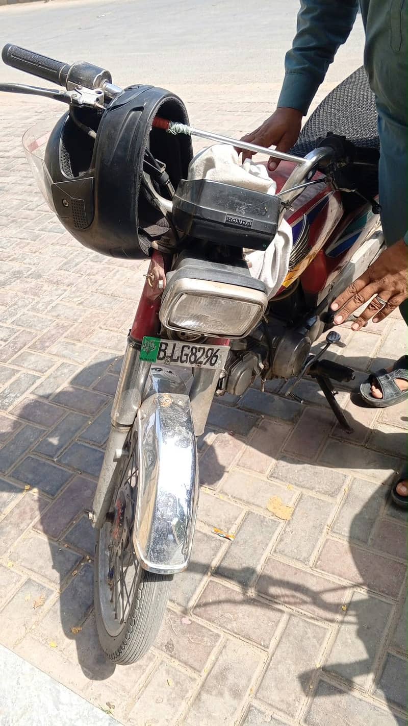 Cd 70 2004 Model 0