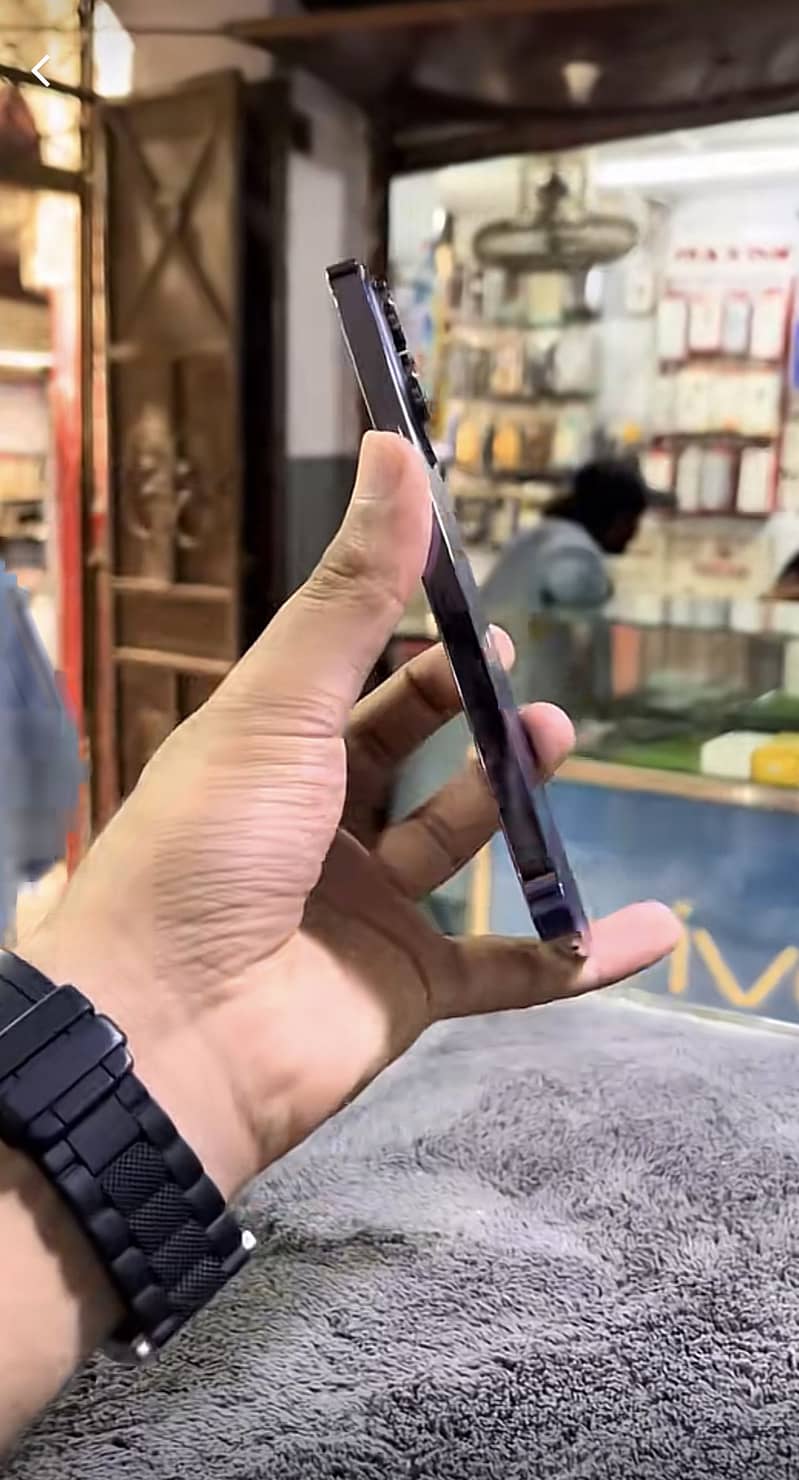 Apple iPhone 14 Pro Max 3