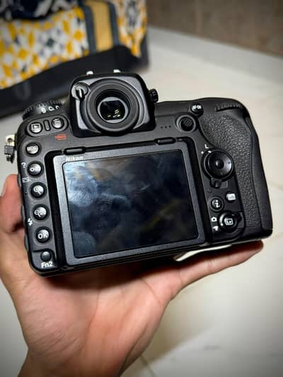Nikon D500 DSLR 4k Camera with 50mm lens - 10/10 Condition