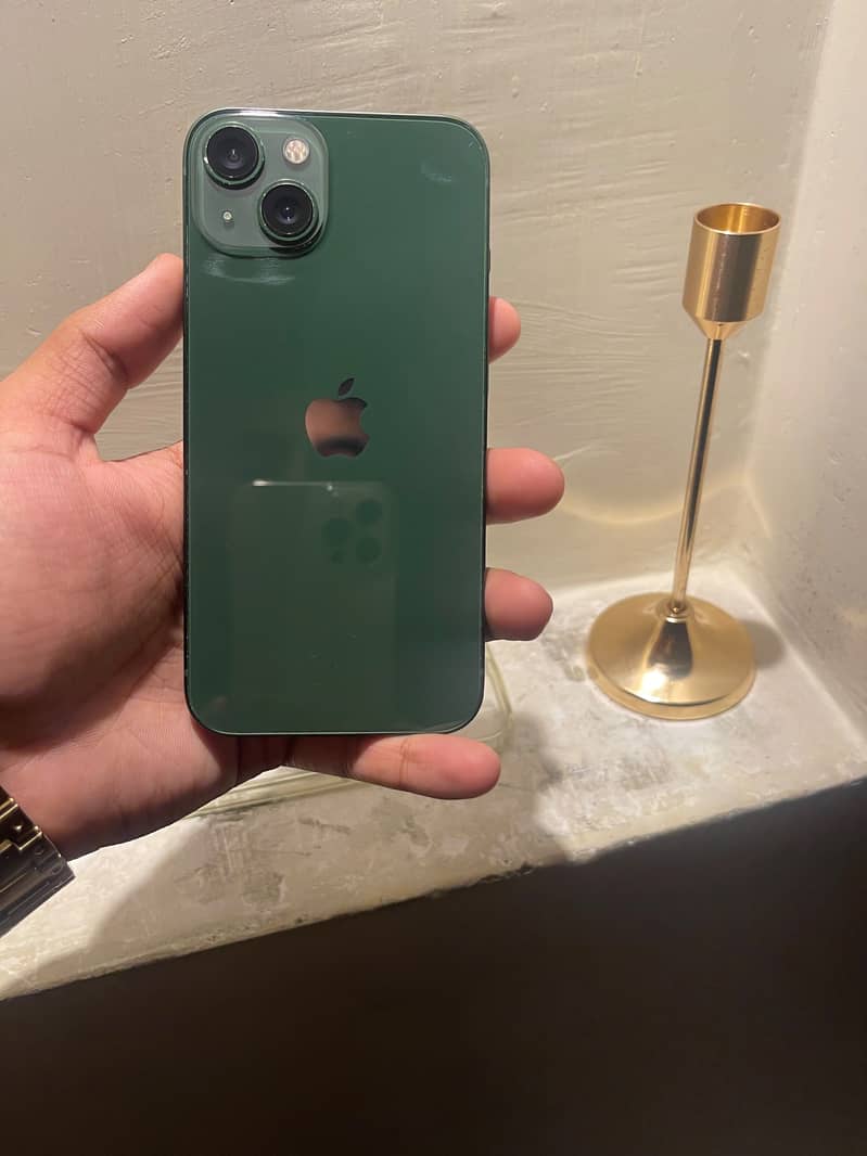Apple iPhone 13 6