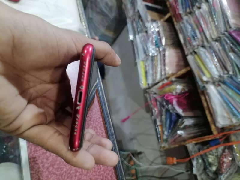 Apple iPhone 11 0