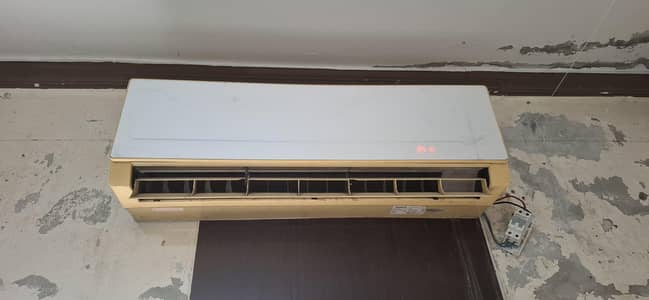 Galanz -(Mistubishi]- Model 2015  1.5 Ton AC for Sale