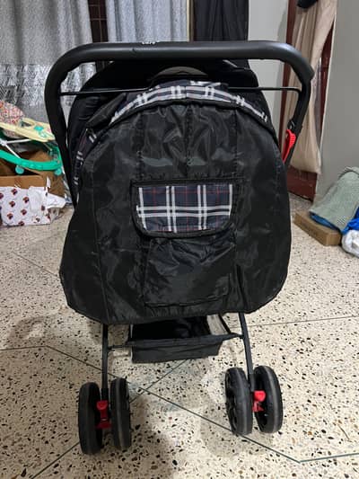 baby stroller for comfortable sleeping 4 to 5 time use condition 10 10