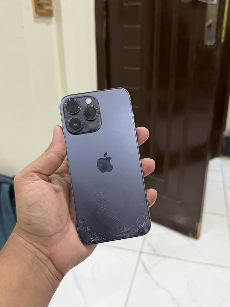 Apple iPhone 14 Pro Max 1