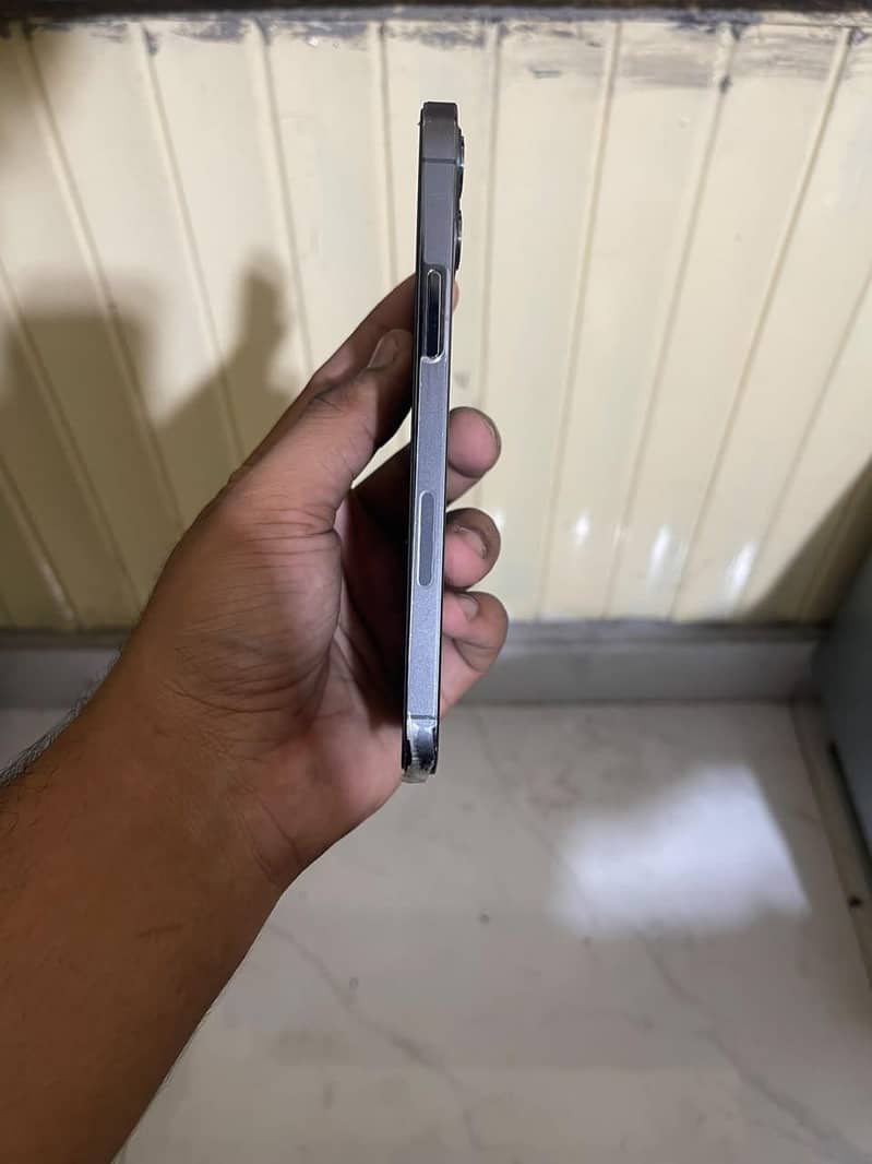 Apple iPhone 12 Pro 1