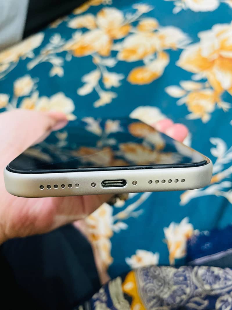 Apple iPhone 17 Pro Max 3