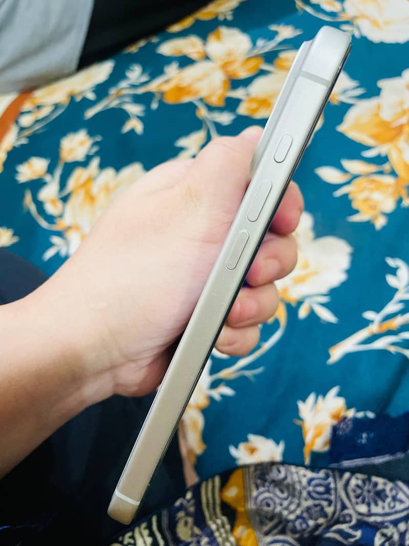 Apple iPhone 17 Pro Max 6