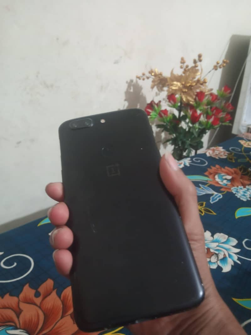 One Plus 5T 2