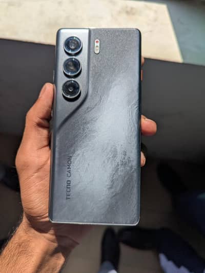 Tecno CAMON 40 Pro
