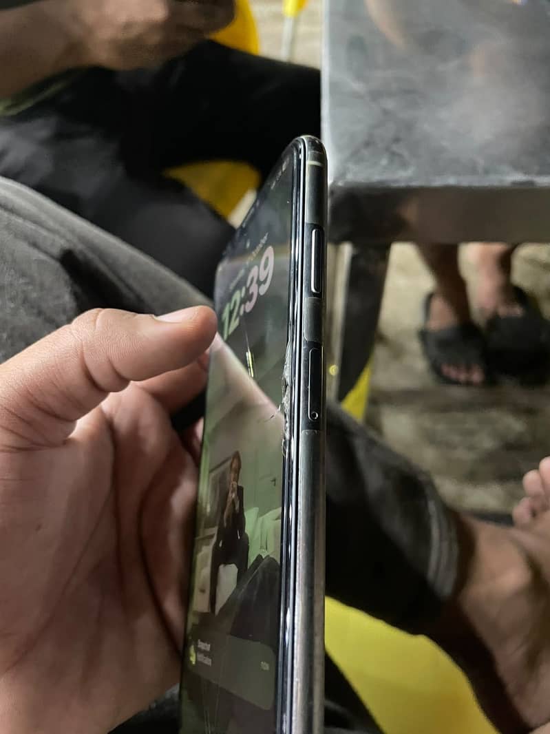 Apple iPhone XS Max 5