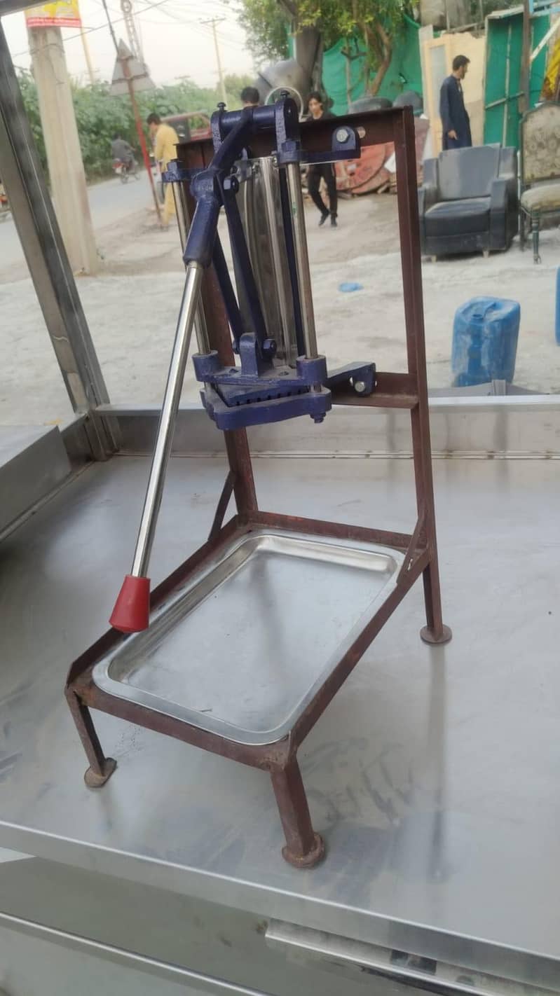 Potato Chips Making Machine – Cutting & Frying Machine 2