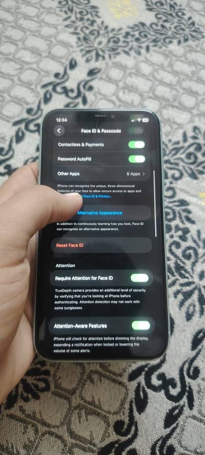 Apple iPhone 11