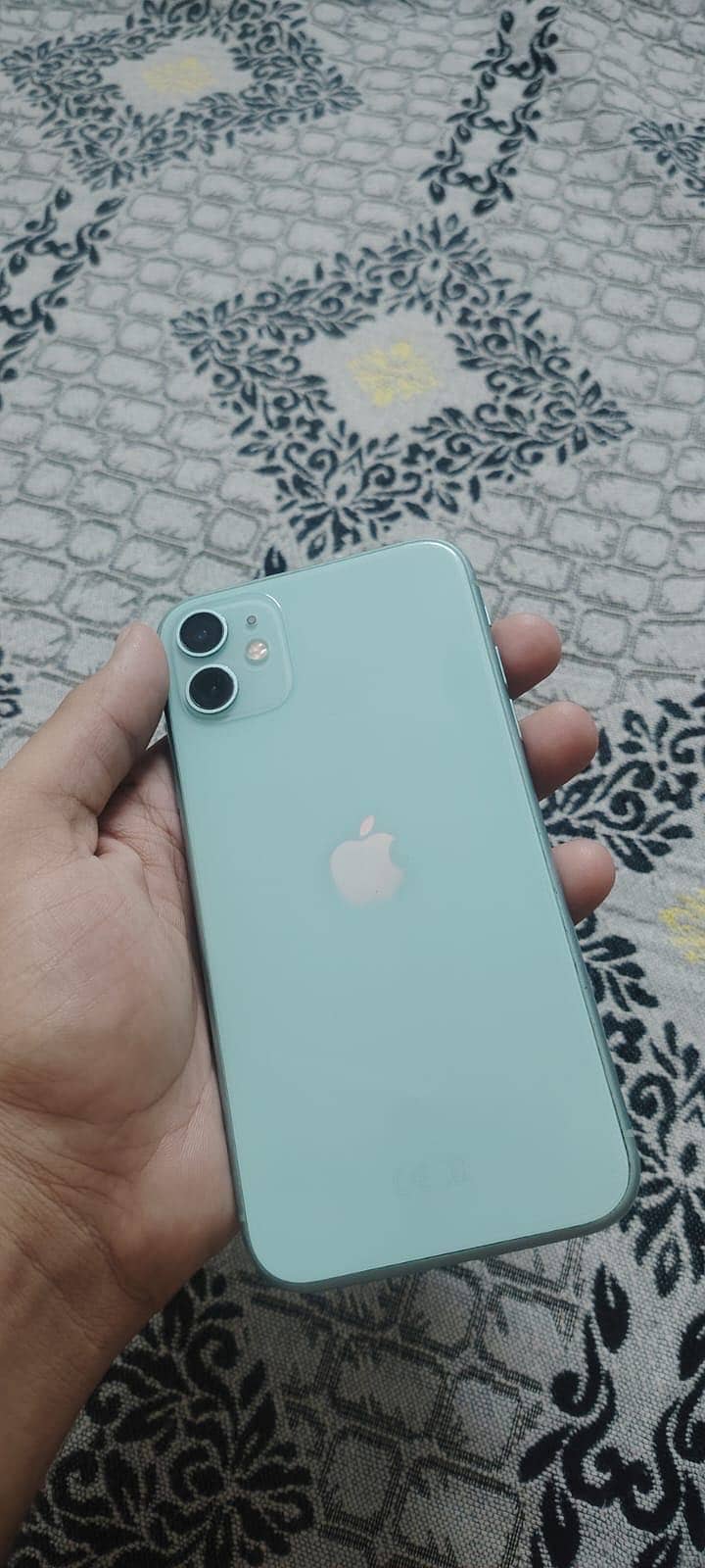 Apple iPhone 11 7