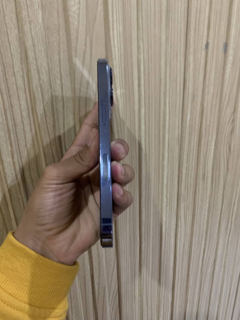 Apple iPhone 13 Pro 1