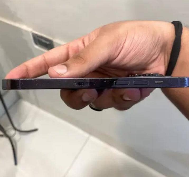 Apple iPhone 14 Pro 2