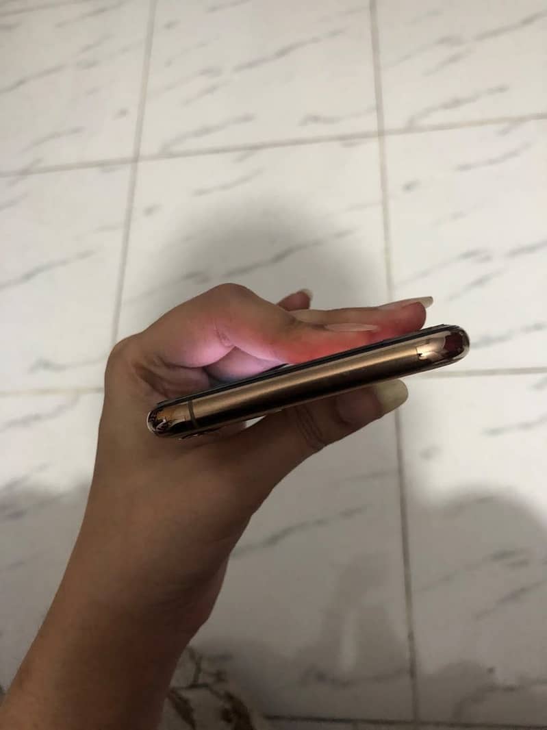 Apple iPhone 11 Pro Max 3