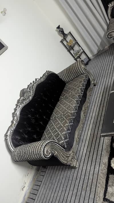 7 Sofa Set with 2 Side Tables