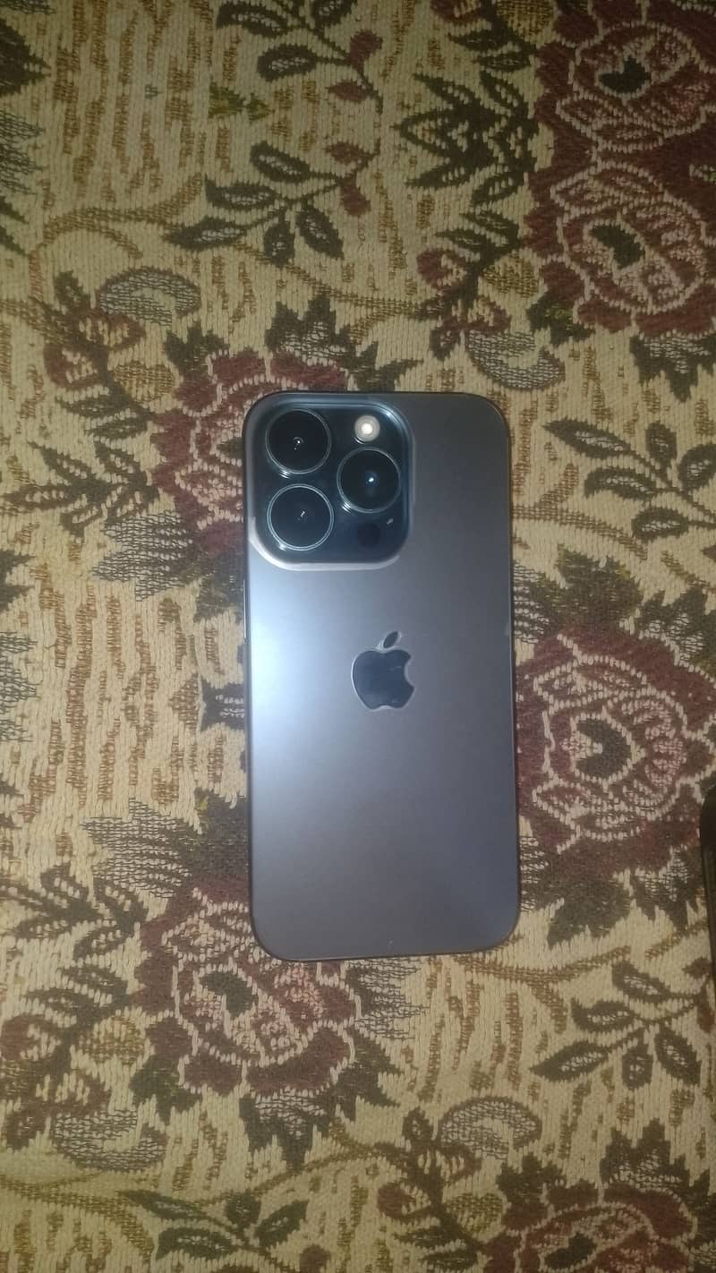 Apple iPhone 15 Pro 0