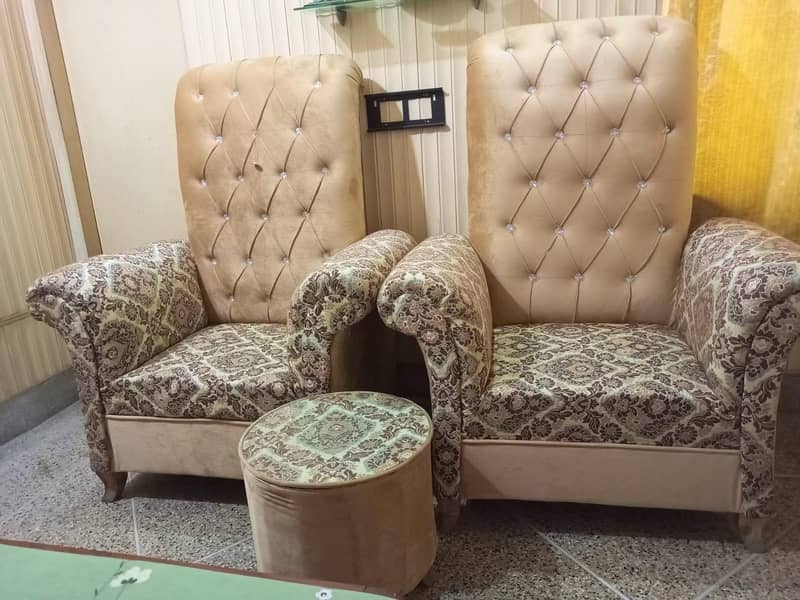 Sofa and coffee table 7