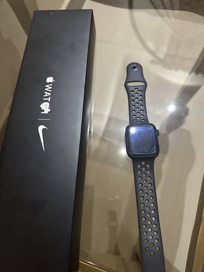 Apple watch series 7 nike addition