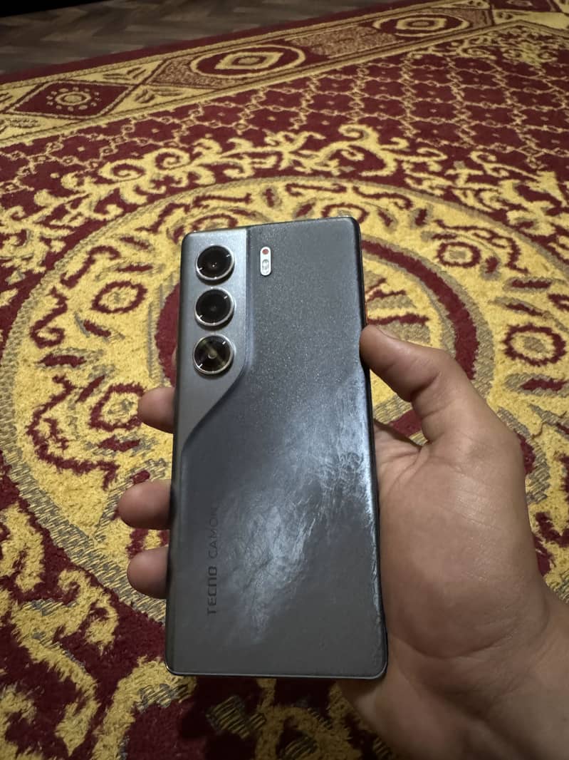 Tecno CAMON 40 Pro 9