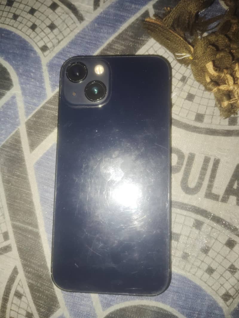 Apple iPhone 13 8