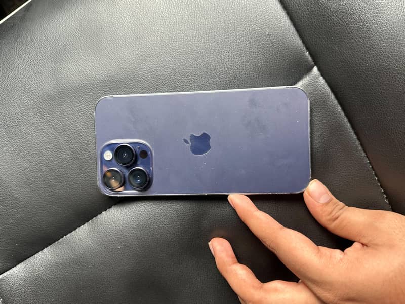 Apple iPhone 14 Pro Max 0