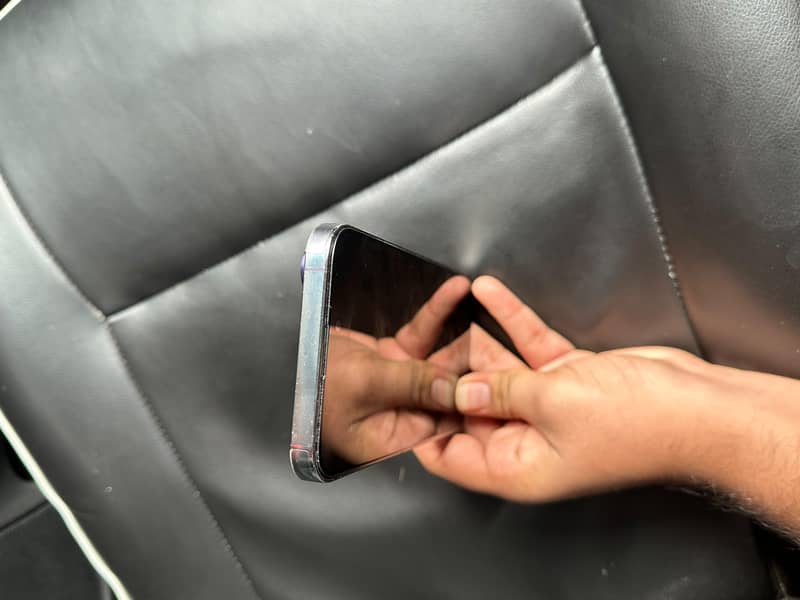 Apple iPhone 14 Pro Max 6