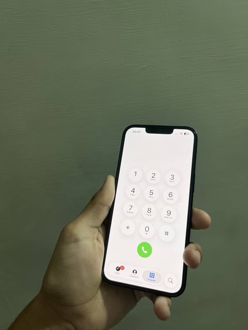 Apple iPhone 13 5