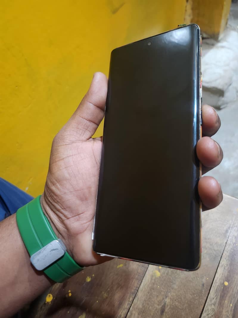 Infinix Note 40 Pro 3