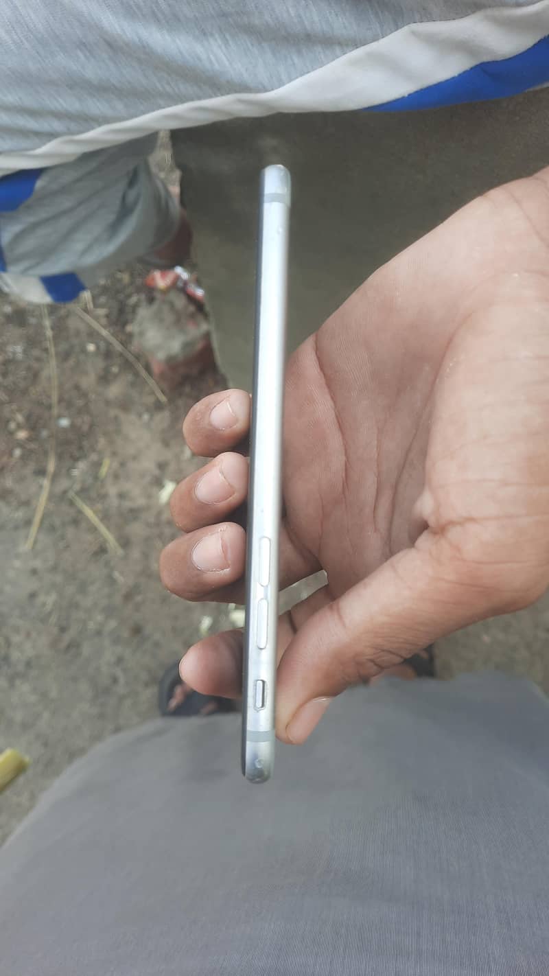 Apple iPhone 6S 2